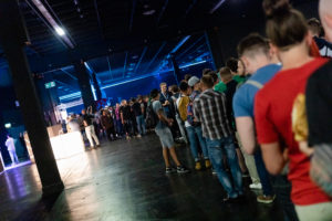Besucherschlange auf der Opening Night auf der Gamescom 2019